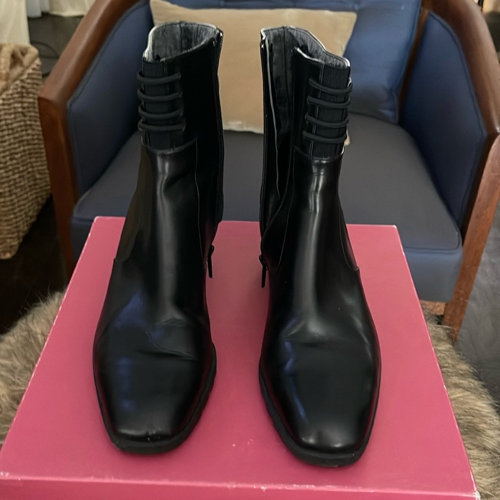 Vanelli black leather booties. Woman size 8.5